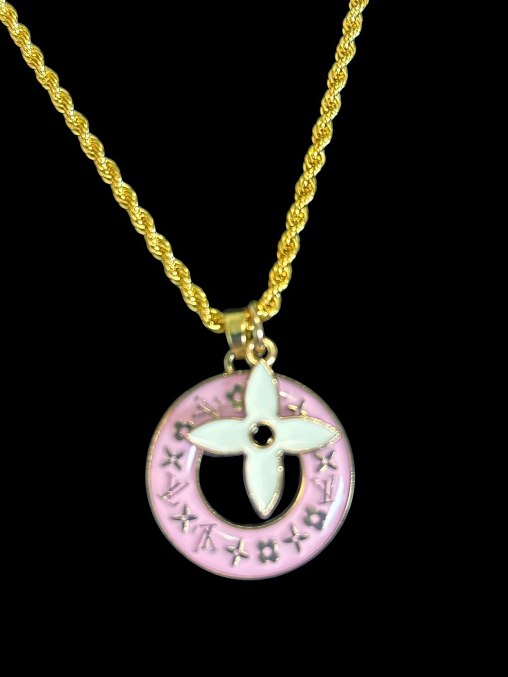 Authentic Louis Vuitton Star Blossom M Star Necklace